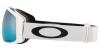 Oakley_Flight_Tracker_M_Wit_Prizm_Snow_Sapphire_Irid_Goggle_Unisex_2026_3
